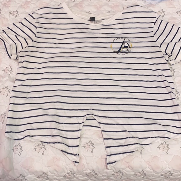 Crop top - Picture 1 of 3